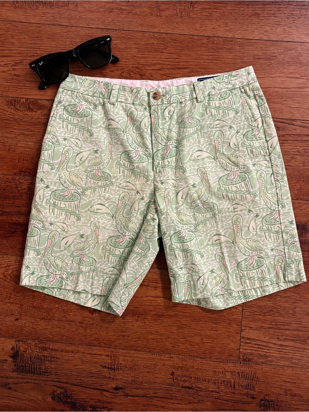 Vineyard Vines Men’s Breaker Shorts 34 Pelican Print Pink Green Cotton